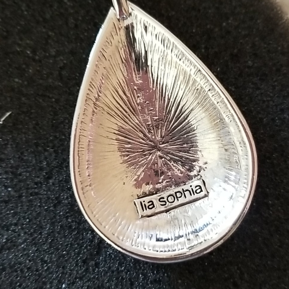 ⚫New Lia Sophia silver necklace⚫ - Picture 6 of 6